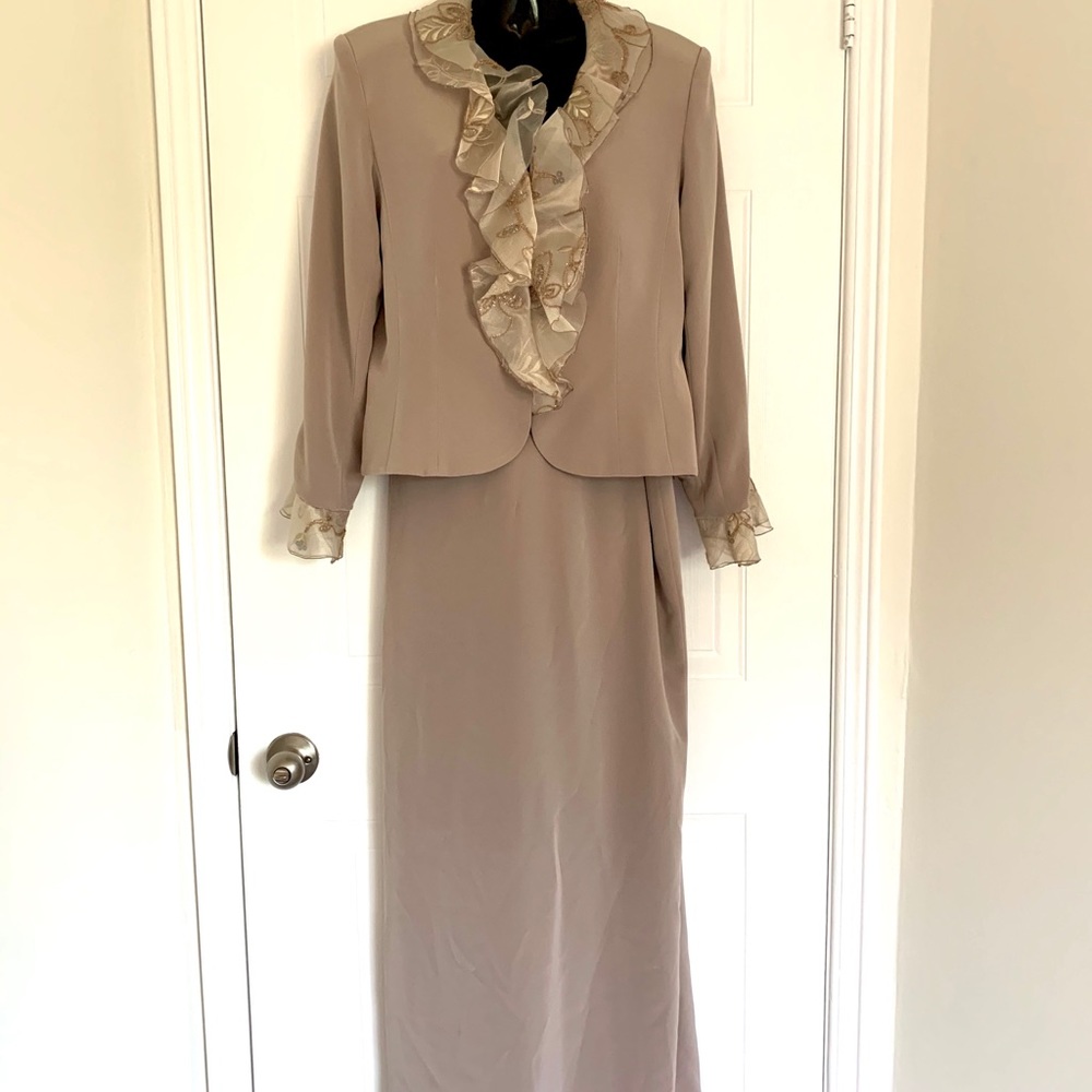 Mother of the Bride.Two piece Suit Skirt / Jacket